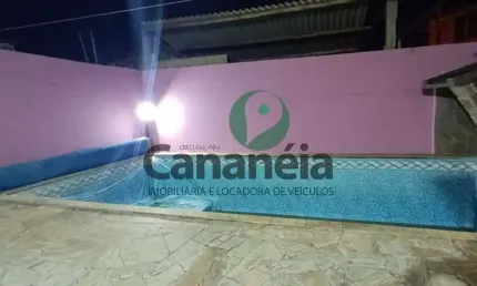 Casa com piscina para venda no Acaraú - Cananéia/SP