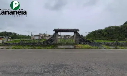 Terreno para fins comerciais na rotatória da entrada da cidade - cananéia - litoral sul de sp
