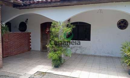Casa para venda com 2 suítes no bairro Vila Cabana em Cananéia-SP