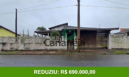 Casa para venda no bairro Acaraú em Cananéia SP - Com 3 dormitórios sendo 2 suítes