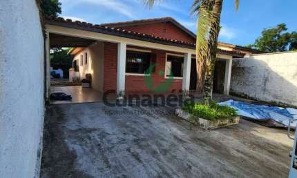 Casa para venda no Acaraú com 2 dormitórios (1 suíte) - Cananéia/SP