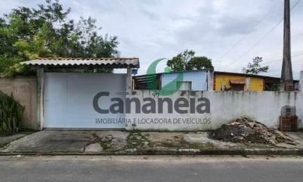 Casa com 2 dormitórios (1 suíte) para venda no Navegantes (Carijó) - Cananéia / SP