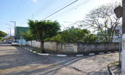 Terrenos com 297 m2 para venda no Centro de Cananéia/SP