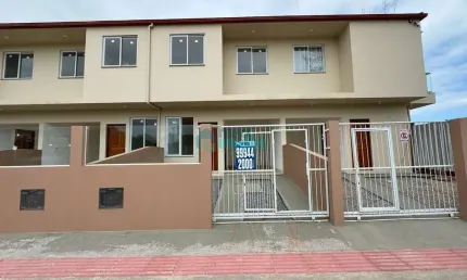 Sobrado com 2 dormitórios, 82m², beira-mar na Praia do Sonho, Palhoça, SC.