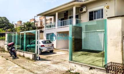 Casa Duplex Mobiliada com 4 Dormitórios, 189m², Serraria, São José, SC