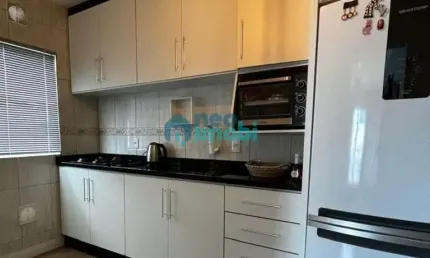 Apartamento mobiliado com 2 dormitórios, 70m² privativos, pagani, palhoça, sc