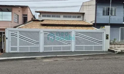 Sobrado com 3 dormitórios, 250m², mobiliado, Forquilhas, São José, SC