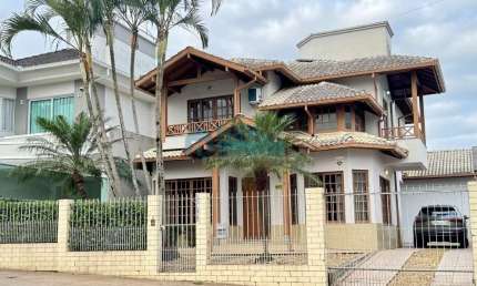 Casa com 4 quartos para alugar em Pedra Branca, Palhoça 