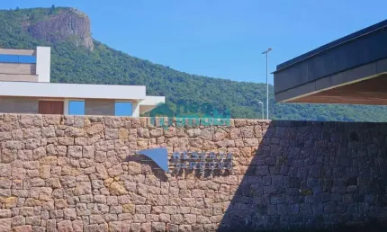 Terreno com 309m² privativo, pedra branca, palhoça, sc