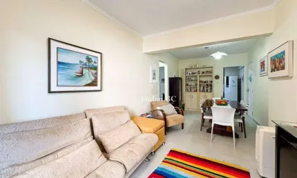 Apartamento quadra mar mobiliado em ótima localização!