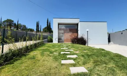 Casa com 3 quartos para alugar no Jardim Estância Brasil, Atibaia , 120 m2 por R$ 5.500