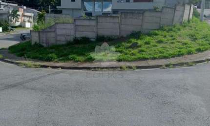 Terreno à venda no Jardim Maristela, Atibaia  por R$ 650.000