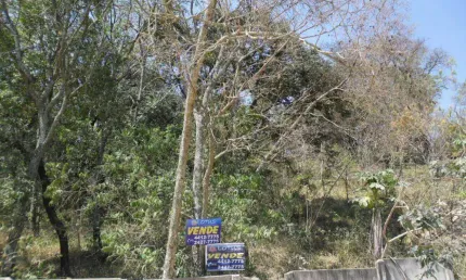 Terreno à venda no Jardim Maristela, Atibaia  por R$ 380.000