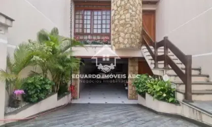 REF. 7482. Casa Assobradada para Venda no bairro Jardim Las Vegas, 4 dorm. Ótima oportunidade!