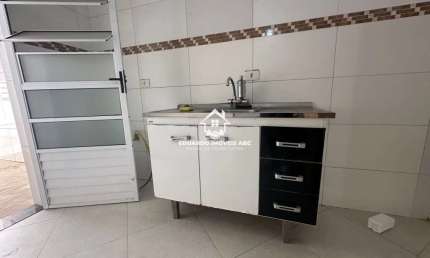 REF 1672. 2 dormitórios. 1 vaga na garagem. Ótima localização. Vila Humaitá - Santo André