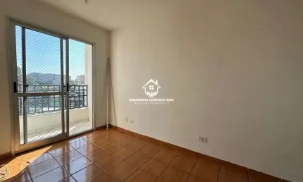 REF 638. 2 dormitórios. 1 vaga na garagem. Vila Príncipe de Gales - Santo André