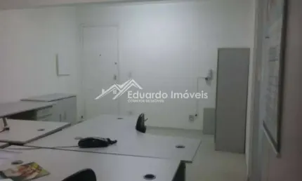 Sala Comercial 47m². Centro de Santo André. Ao lado do terminal de ônibus e estacão.