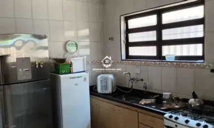 Ref 9729- 2 dormitórios. banheiro. ótima localização- praia grande