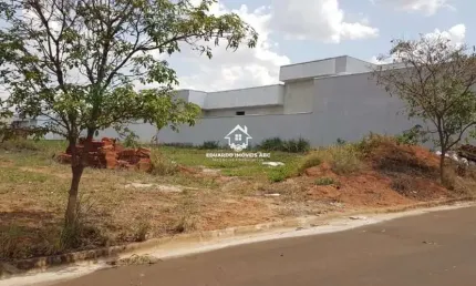 Terreno à venda no Jardim São Paulo, Urupês 