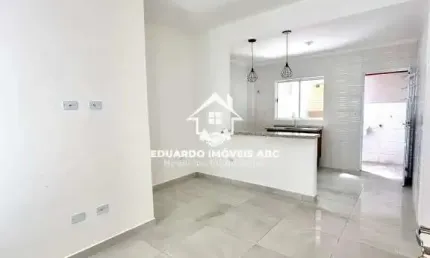 REF 10488- 2 Dormitórios. 1 Vaga. Ótima localização- Praia Grande