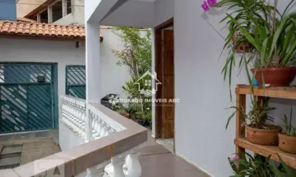 REF 5643. Casa para venda. 6 dormitórios. 7 vagas na garagem. Ótima localização.