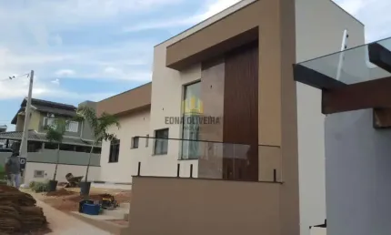 VENDE-SE CASA SOBRADO - CONDOMÍNIO VILLAGIO DI SAN FRANCESCO - BAIRRO MEDEIROS - JUNDIAÍ.