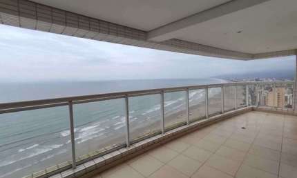 Apartamento em andar alto, 111m² - 4 domritórios (3 suítes) 2 vagas, varanda gourmet, lazer completo. 2 vagas. Praia do Boqueirão/PG