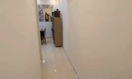 APTO DE 2 DORM ,SENDO 2 SUITES. 2 VGAS PRIVAIVAS . MOBILIADO .