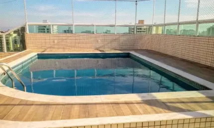 Amplo apartamento com vista para o mar, 3 dormitórios grandes sendo 1 suíte, sala 2 ambientes grande com varanda gourmet. cozinha ampla, com área de s