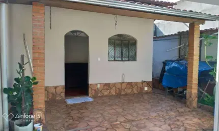 Casa para vender com 02 quartos no bairro praia em contagem