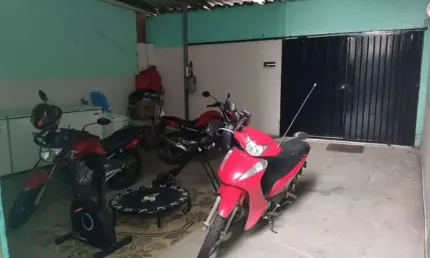 Casa duplex para vender com 04 quartos e 01 suíte no bairro jardim teresópolis em betim