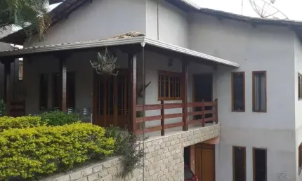 Casa para vender com 05 quartos no bairro jardim riacho das pedras em contagem