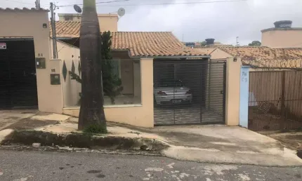 Casa para vender com 02 quartos no bairro floresta encantada em esmeraldas