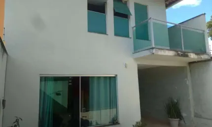 Casa para vender com 04 quartos no bairro três barras em contagem