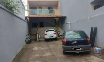 Casa para vender com 04 quartos no bairro xangri-lá em contagem