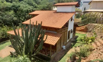 Casa para vender com 03 quartos 01 suítes no bairro condomínio estância san remo em contagem