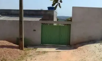 Casa para vender com 02 quartos no bairro melo viana em esmeraldas