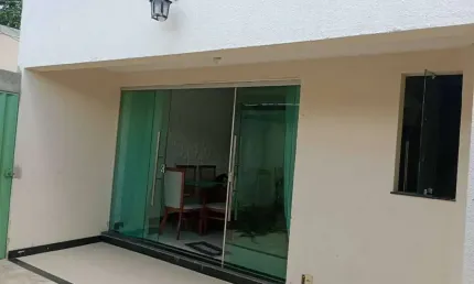 Casa para vender com 04 quartos no bairro jardim laguna em contagem