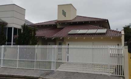 Casa com 5 quartos à venda na Rua Joaquim dos Santos, 40, Floresta, Joinville, 376 m2 por R$ 1.500.000