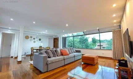 Casa à venda com 5 quartos, com 395.96 m² , Jardim Nápoles - Londrina
