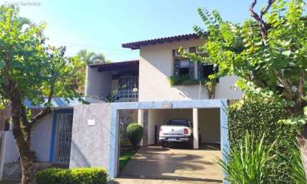 Casa à venda em Londrina, Araxá, com 3 quartos, com 250 m²