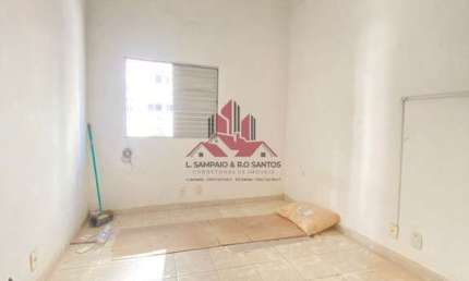 Sala comercial para alugar na Rua Frei Gaspar, 134, Centro, São Vicente por R$ 600