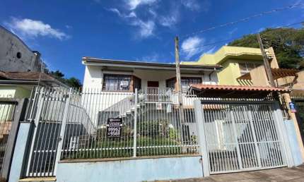 Casa com 3 quartos à venda na Rua Ricalde Marques, 17, Passo da Areia, Porto Alegre por R$ 780.000