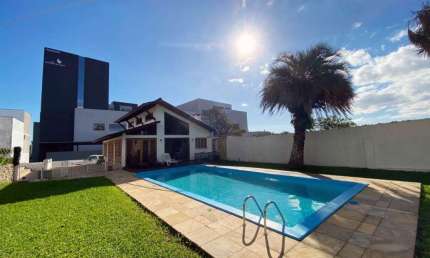 Casa com 3 quartos à venda na Rua Coronel Aparício Borges, 370, Teresópolis, Porto Alegre por R$ 2.400.000