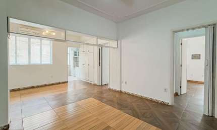 Apartamento com 3 quartos à venda na Rua José do Patrocínio, 120, Cidade Baixa, Porto Alegre por R$ 377.700