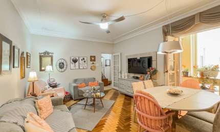 Apartamento com 3 quartos à venda na Rua Olavo Bilac, 462, Farroupilha, Porto Alegre por R$ 500.000