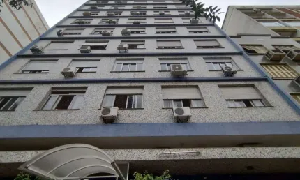 Apartamento com 2 quartos à venda na Rua Coronel Fernando Machado, 560, Centro Histórico, Porto Alegre por R$ 370.000