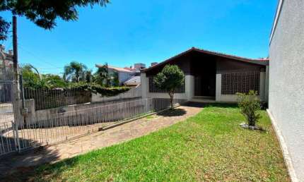 Casa com 3 quartos à venda na Rua Luiz Voelcker, 729, Três Figueiras, Porto Alegre por R$ 1.250.000