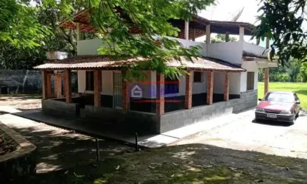 Chácara / sítio com 4 quartos à venda na Rua Circular, Jardim Atlântico Central (Itaipuaçu), Maricá, 215 m2 por R$ 1.600.000
