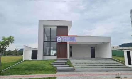Casa em condomínio fechado com 3 quartos à venda na Rodovia Ernani do Amaral Peixoto, Inoã, Maricá, 170 m2 por R$ 890.000